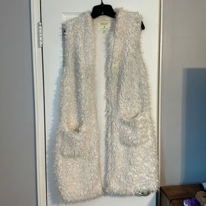 Fuzzy long vest with pockets